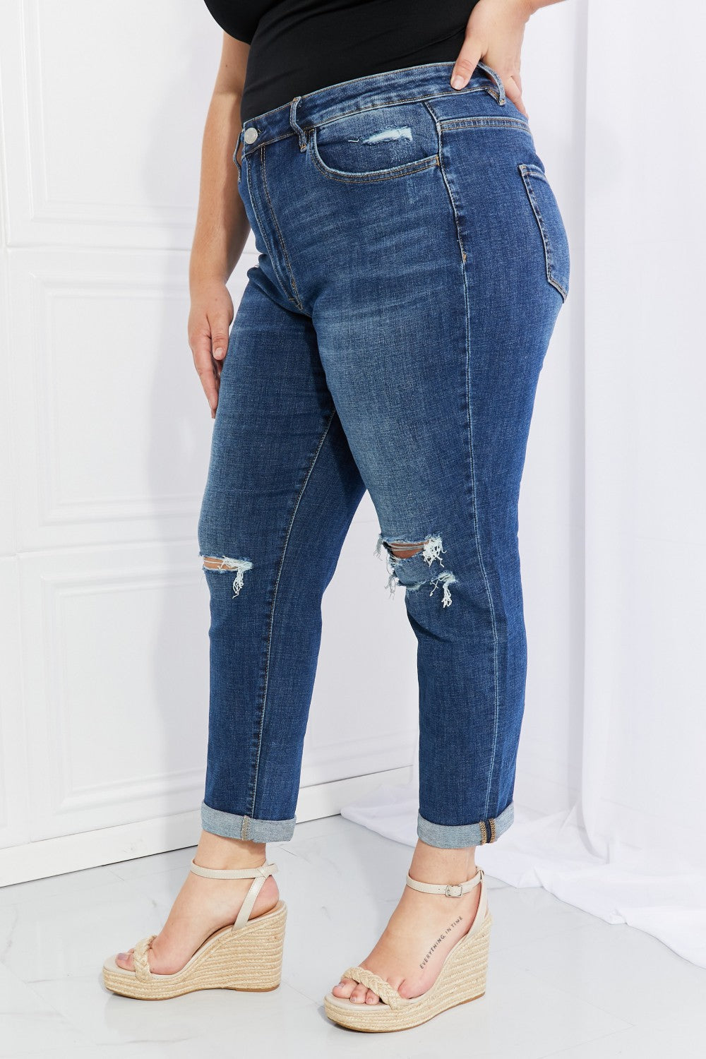 Vervet by Flying Monkey Full Size Distressed Cropped Jeans with Pockets